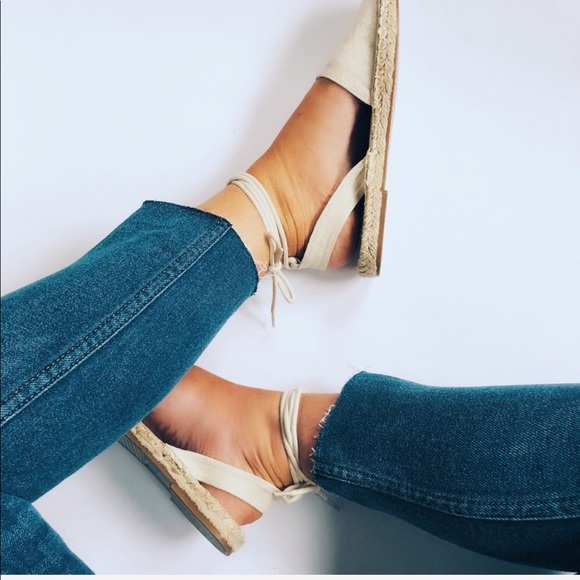 🆕✨Abby Cream Canvas Lace Up Espadrilles - Picture 7 of 8